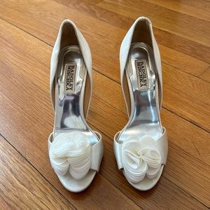 Badgley Mischka White Satin Flower Heels